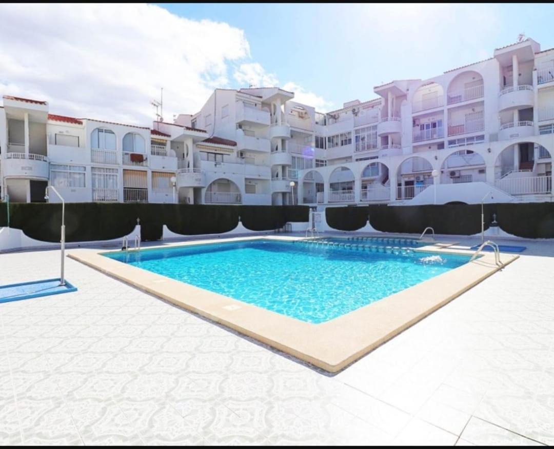 Brand New Apartment. 400 Meters Best Beach تورّيفيِخا المظهر الخارجي الصورة